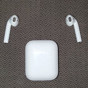 SOLD Apple earpods with cases
